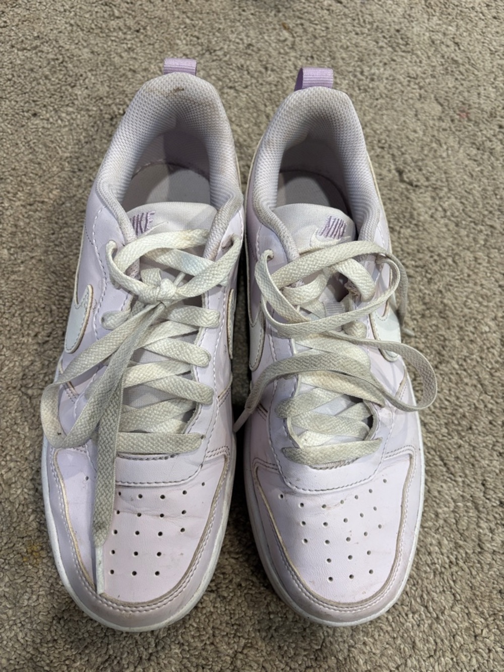 Nike girl's Lavender Low-Top Sneakers